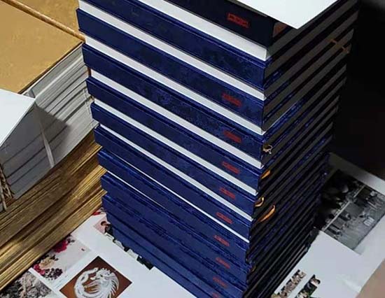 阿克塞精装书